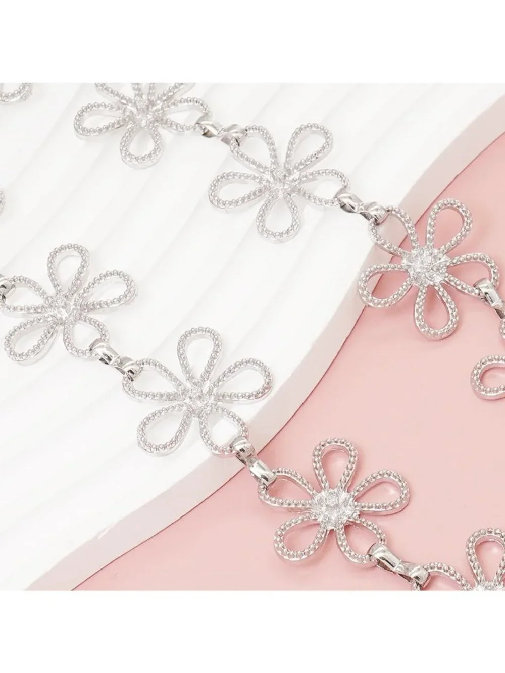 Stylish Women's Flower Metal Waist Chain Belt for Dresses & Jeans - Trendy